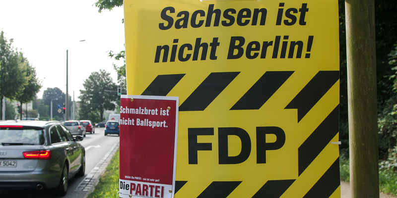 Satire-Partei Die Partei veralbert FDP-Wahlplakate in Dresden