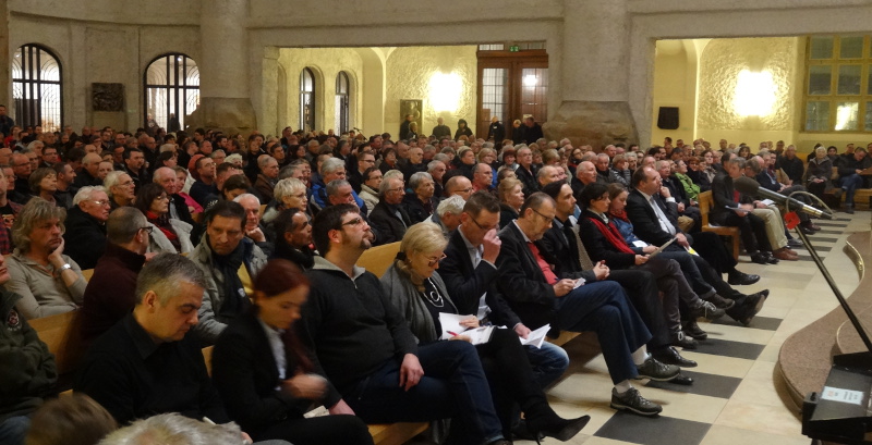 Bürgerversammlung in der Kreuzkirche: Zuhören und Aushalten