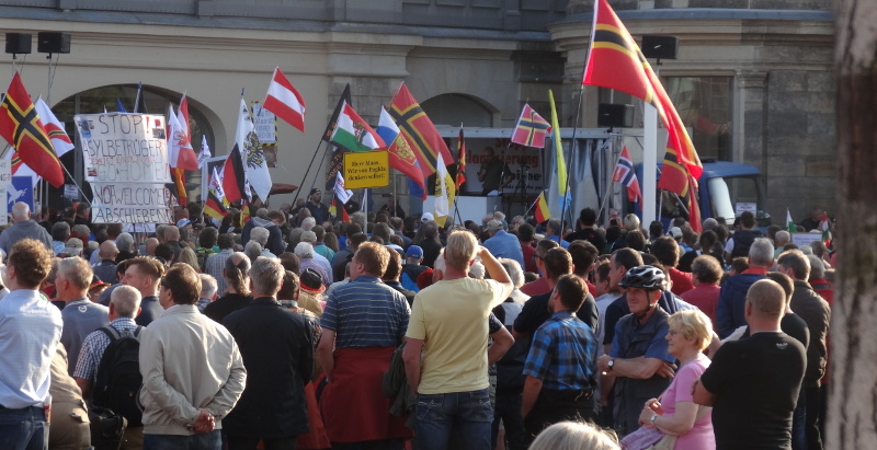 Pegida sucht demonstrativ Nähe zur AfD – AfD Sachsen bleibt auf Distanz